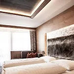 Gramaser Hotel 4*
